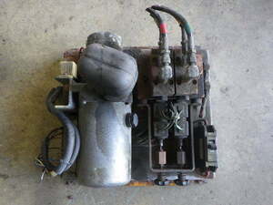 r3112-63 * oil pressure pump power unit power gate Wing pump oil pressure 3A-0