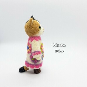 猫 レトロ花柄 羊毛フェルト ハンドメイド ミニチュア kinakoの画像5