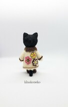 猫 レトロ花柄　ブラウン　羊毛フェルト ハンドメイド ミニチュア インテリア雑貨 kinako_画像3