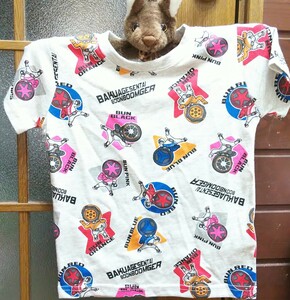 新品しまむら爆撃戦隊ブンブンジャー総柄半袖Tシャツ110サイズ5～6才用子供用こども用キッズサイズ男の子向けグレー色