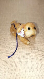  hand made wool felt dog .. dog Golden retoli bar. girl female miniature soft toy size approximately 55mm handicrafts 