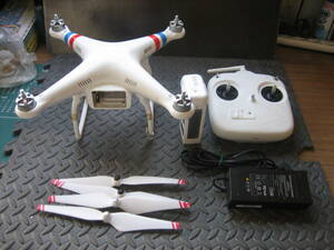 RCドローン　DJI Phantom 2　PV330Z/DJ6　ジャンク品