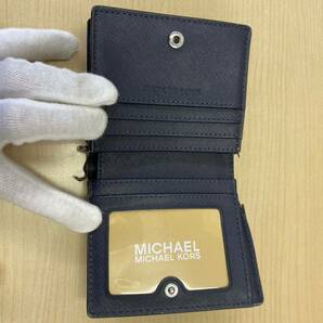 【TK0405】MICHEAL KORS マイケルコース 2つ折り財布 ネイビー 紺色 キズあり 汚れあり 小銭入れ カード入れ 使用感ありの画像6