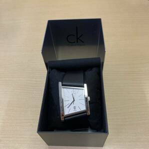 【T0421】 Calvin Klein カルバンクライン KOQ-211 腕時計 クオーツ 不動品 シルバーカラーキズあり 汚れあり ケース付きの画像1