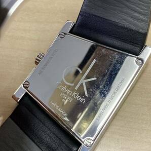 【T0421】 Calvin Klein カルバンクライン KOQ-211 腕時計 クオーツ 不動品 シルバーカラーキズあり 汚れあり ケース付きの画像4