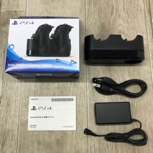 065 A / PS4 コントローラー 充電スタンド DUALSHOCK4 CUH-ZDC1 J PlayStation 4 中古