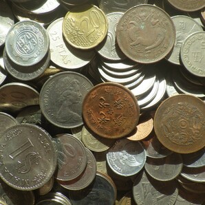外国コインおまとめ 約7.9㎏ 海外銭 中国、アメリカ、ヨーロッパ等の貨幣 メダル 朝鮮古銭 満州貨幣 １円スタートの画像9