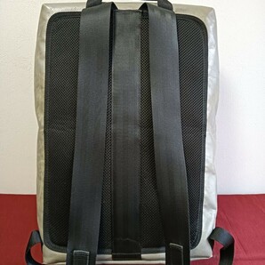 美品! シルバー単色! FREITAG メンズ大型リュック F49 FRINGE フライターグ バックパック リュックサックの画像3