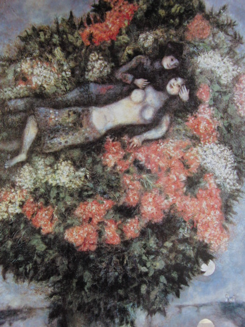 Marc Chagall, Liebespaar zwischen Fliederblüten, Seltenes großformatiges Kunstbuch und gerahmte Gemälde, Gerahmt in einem neuen japanischen Rahmen, In guter Kondition, Kostenloser Versand, Malerei, Ölgemälde, Natur, Landschaftsmalerei