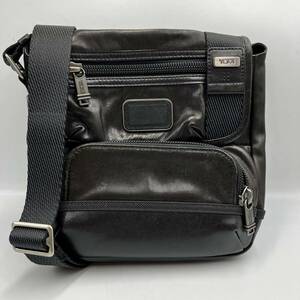 TUMI トゥミ ショルダーバッグ レザー 92306DL2 ブラック系