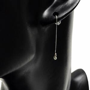 ☆★Pt900 揺れる一粒ダイアモンド 0.05ct ピアス 0.4ｇ☆★