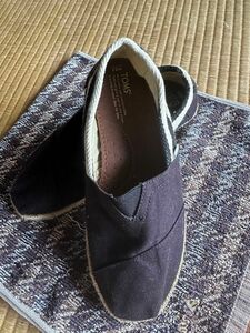 TOMS デッキシューズ