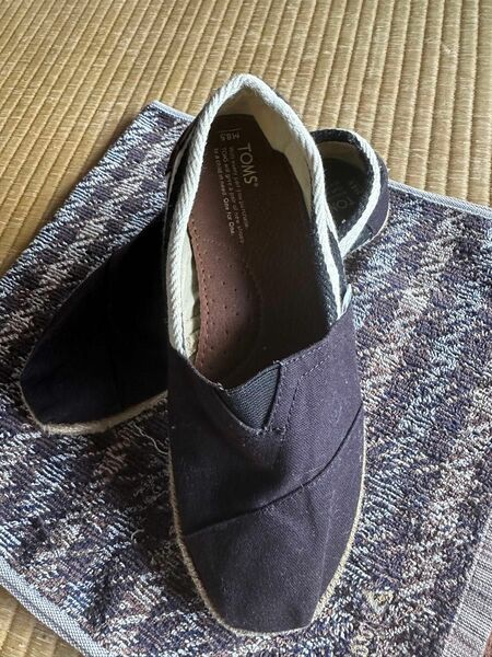 TOMS デッキシューズ