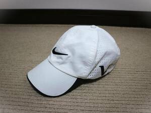 【即決】1回使用 極美品 NIKE GOLF ナイキゴルフ◆サイド パンチング ホワイト×ブラック キャップ 帽子 メンズ