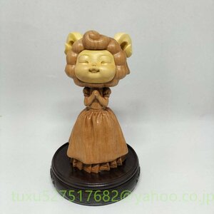 可愛い羊 少女　置物 木彫 工芸品　手作り　装飾品