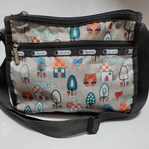 【綺麗め】LeSportsac　ショルダーバッグ　 レスポートサック　クラッシックホーボー　中古