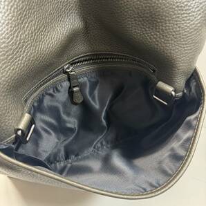 H25168●COACH コーチ 71499 ペブルドレザー ショルダーバッグ メッセンジャー クロスボディ メンズ レディース オリーブ カーキ系 中古品の画像6