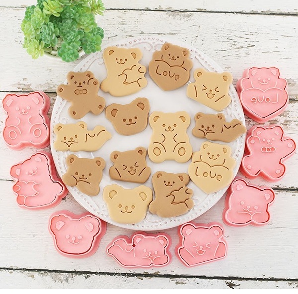 j クッキー型　8個セット　かわいい　アニメ クッキー　　お菓子作り　型抜き　　アイシングクッキー　キャラ弁粘土作り　工作8