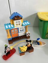 【送料無料にしました】レゴ デュプロ ディズニー ミッキー&フレンズのビーチハウスと楽しい動物園のセット　知育玩具 LEGO_画像2
