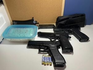 G18C電動ガン【電池付き】、G17エアコキ、M92Fエアコキマガジンローダー、BB弾【0.20g】、マガジンポーチセット