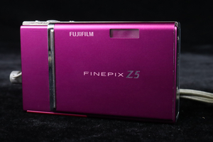 FUJIFILM Z5fd 富士フィルム FINEPIX Z5 fd デジタルカメラ カメラ ピンク コンパクト 電子機械 シルバーカラー 003IFKIB31