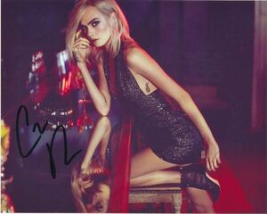 Cara Delevingne★直筆サイン写真★証明書COA◆9532