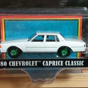 ■未開封■ GREENLIGHT 1/64 1980 Chevrolet Caprice Classic グリーンライト グリーンマシンの画像2