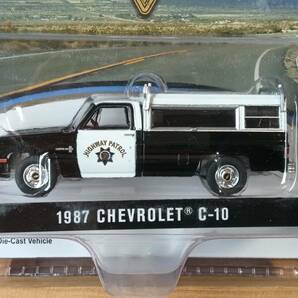 ■未開封■ GREENLIGHT 1/64 1987 CHEVROLET C-10 CALIFORNIA HIGHWAY PATROL グリーンライトの画像2