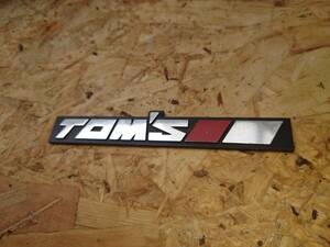 TOM'S 金属製 エンブレム　トムス 旧ロゴ