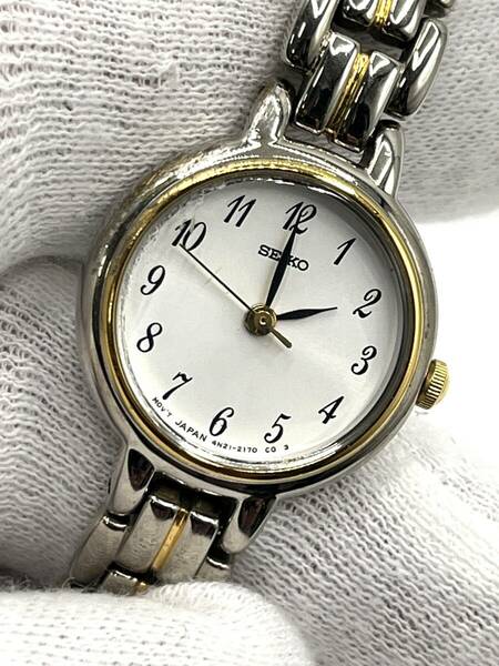 【電池切れ】SEIKO セイコー クォーツ 腕時計 シルバー文字盤 ラウンド コンビ レディース 4N21-1000