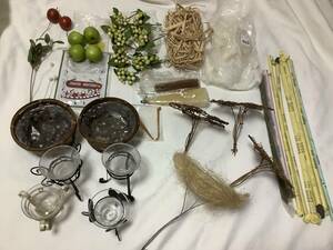  flower arrangement material together flower vase wire feather etc. 