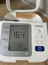 A142 OMRON オムロン 上腕式血圧計 HEM-7310 （中古品）_画像5