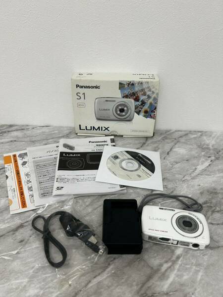 329 Panasonic LUMIX DMC-S1-W