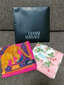 ☆【WEDGWOOD】【GIANNI VERSACE】ハンカチ☆2枚セット☆レディース☆新品【237】