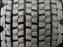 E257 225/80R17.5 LT ブリヂストン W900 4本 スタッドレス_画像3