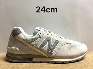 未使用 24cm D ニューバランス CM996UH2 ライトグレー new balance