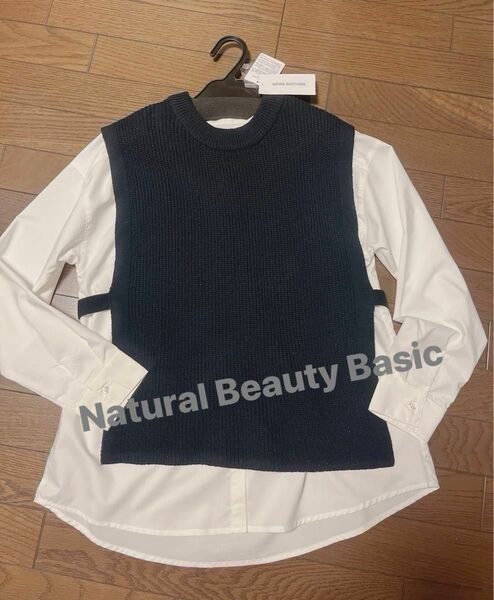 タグ付　新品　Natural Beauty Basic ベスト　春用　ネイビー　M 価格相談不可