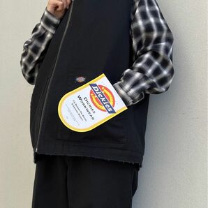 【DICKIES / ディッキーズ】別注 ワークベストのコーディネートスナップ