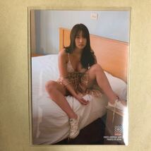 AKB48 永尾まりや Vol.2 トレカ アイドル グラビア カード 下着 RG86 タレント トレーディングカード_画像2