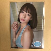 岡田紗佳 トレカ アイドル グラビア カード 水着 ビキニ 麻雀 Mリーグ 003 タレント トレーディングカード_画像2