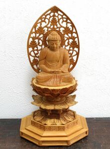 古そうな木彫の阿弥陀如来像 仏像 n314