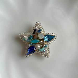 BLUE STARブローチ ビーズ　刺繍 星