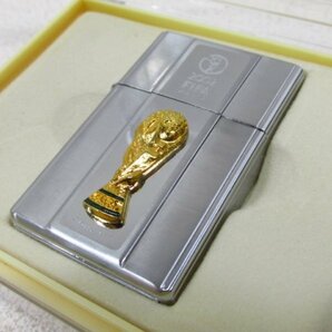 着物10 ZIPPO ジッポー オイルライター FIFA ワールドカップ 2002 シルバー / ゴールド 動作確認済 きれいめ ブランド品 [同梱可] ☆☆☆の画像2