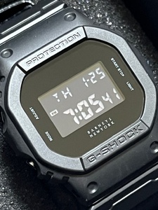 CASIO G-SHOCK DW-5600VT BARNEYS NEWYORK バーニーズ ニューヨーク コラボ腕時計　ブラック