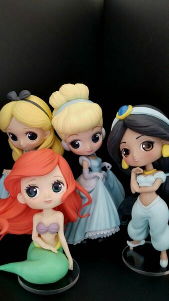 Q posket Disney Characters ディズニー アリス（不思議の国のアリス） ＆ アリエル & シンデレラ & ジャスミン 用台座