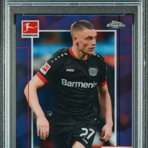 ◆PSA 8 NM-MT/鑑定品◆ 2020-21 Topps Chrome Bundesliga Purple Refractor /299 【 Florian Wirtz ( フロリアン・ヴィルツ ) 】 RCの画像1