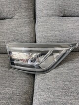 トヨタ HARRIER ハリアー 60 前期 純正 LED テールランプ テールレンズ テール 左右 一式 割れ補修無し　_画像4