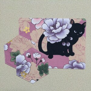 黒猫さんと牡丹柄♪ティータイムマット・コースター２枚セット☆ハンドメイド☆和柄☆花模様☆