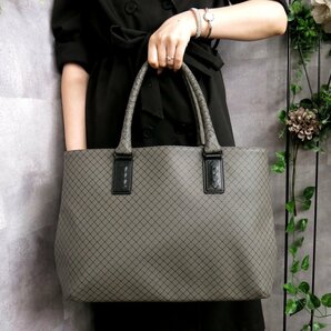 ●超美品●BOTTEGA VENETA ボッテガ ヴェネタ●メンズ●マルコポーロ●PVC カーフ レザー 本革●トート バッグ●グレー 黒●A4●Js45544の画像2