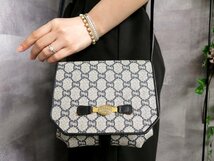 超美品●GUCCI オールド グッチ●グッチプラス●ロゴ型押し●PVC カーフ レザー 本革●ミニ ショルダー バッグ●ネイビー グレー●Js45594_画像1